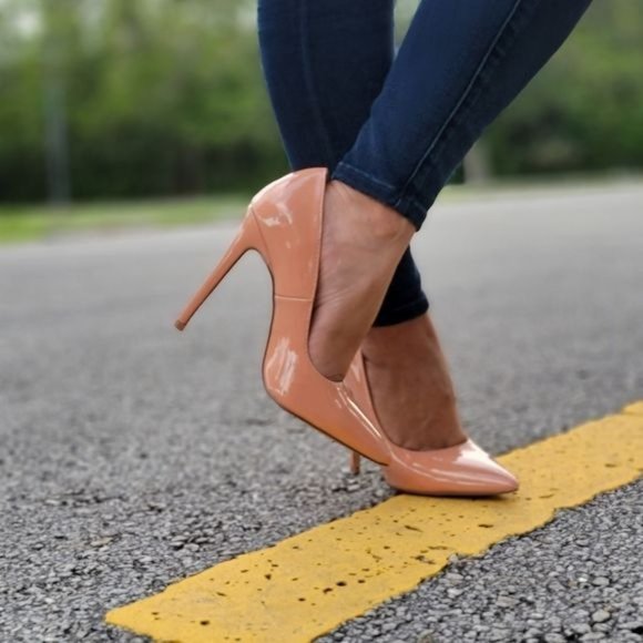 stiletto heels closed toe
